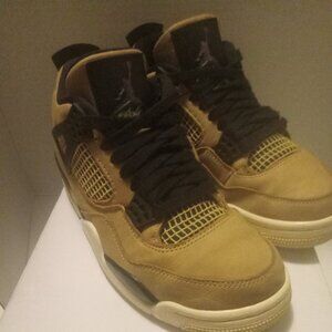 AUTHENTIC NIKE AIR JORDAN 4 RETRO-WOMEN'S SIZE 7/YOUTH 5.5-USED